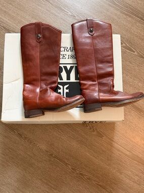 Frye Melissa Button Boot in Cognac size 5.5